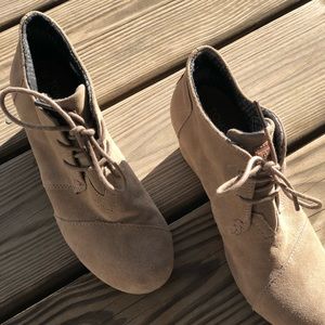 Toms | Desert Wedge | Taupe | Size 7